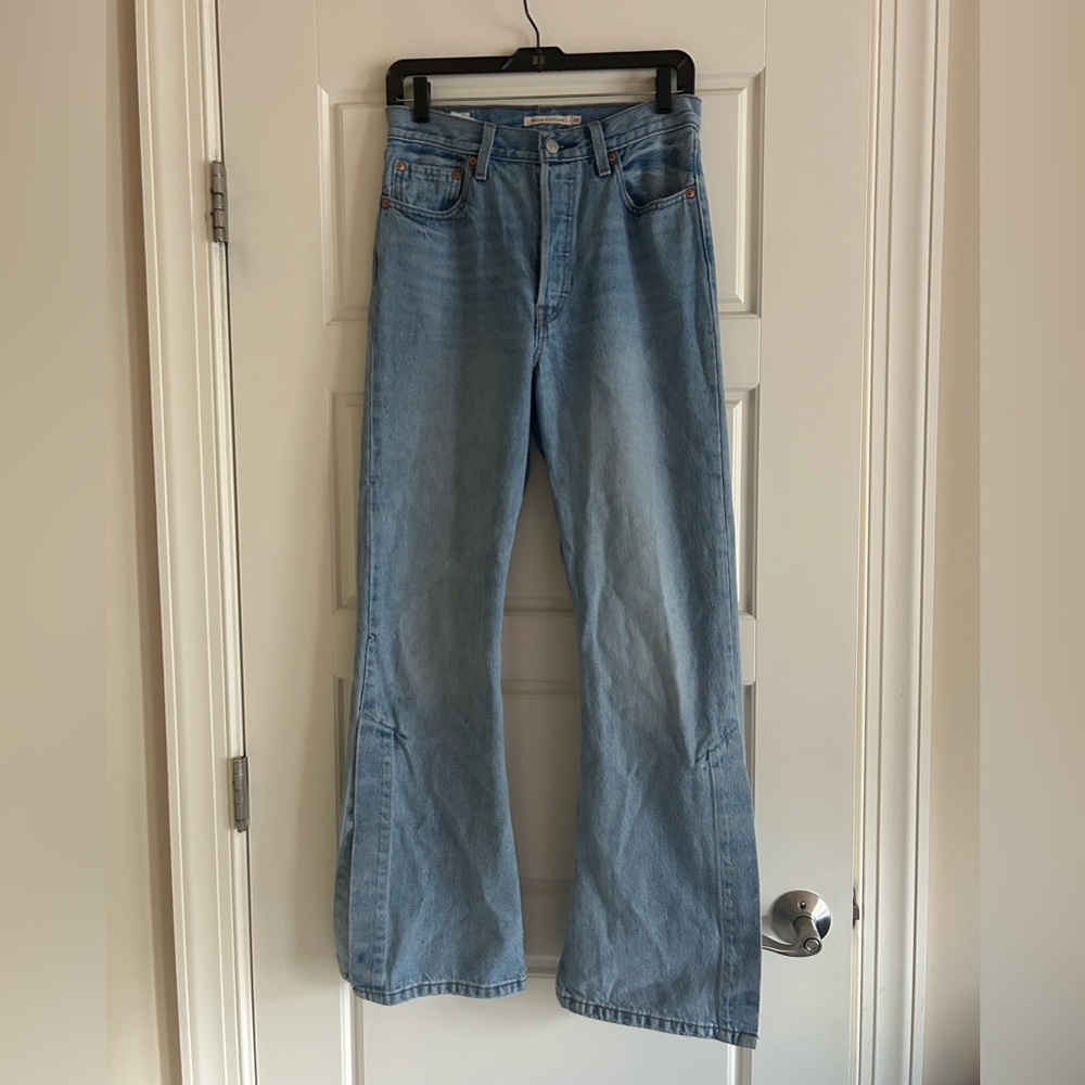 Levi's Light Blue Flare & Wide Leg Jeans *runs small - fits closer to a size 2